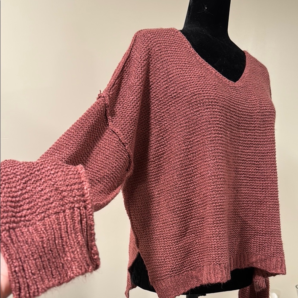 Chic V-Neck Sweater in Burgundy